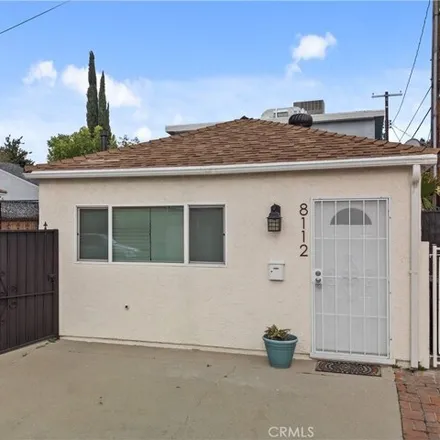 Image 1 - 8184 Amestoy Avenue, Los Angeles, CA 91406, USA - House for rent