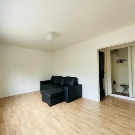 Rent this 2 bed apartment on 5 Rue Louise du Pierry in 94450 Limeil-Brévannes, France