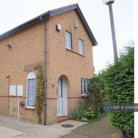 Rent this 3 bed house on unnamed road in Bletchley, MK4 2AF