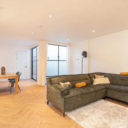 Rent this 2 bed apartment on Cederstraat 2 in 2565 JP The Hague, Netherlands