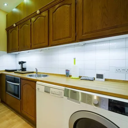 Image 2 - London, W1W 6TJ, United Kingdom - Apartment for rent