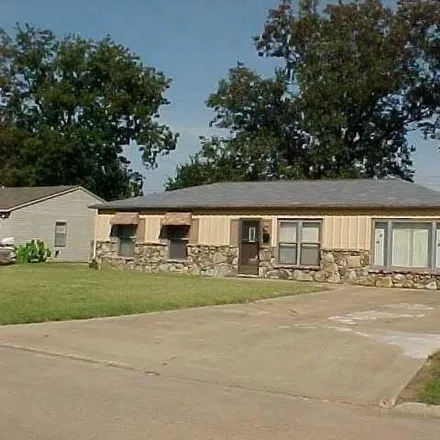 Buy this 3 bed house on 806 Mayfair in Blytheville, AR 72315