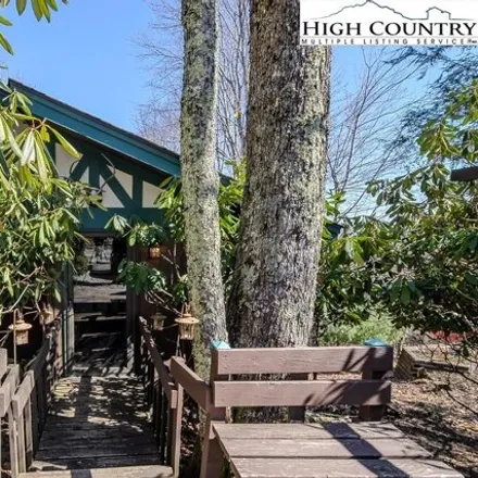 Buy this 3 bed house on 818 Pine Ridge Road in Beech Mountain, Beech Mountain