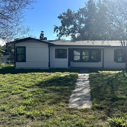 Buy this 3 bed house on 1021 West Goodwin Street in Pleasanton, TX 78064