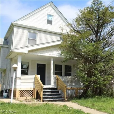 Image 2 - 4288 East 138th Street, Cleveland, OH 44105, USA - House for sale