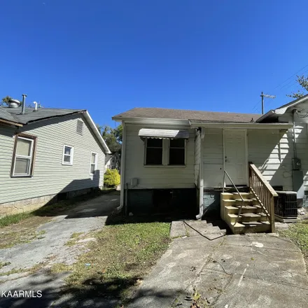 Buy this 2 bed house on 213 Oakland Street in Knoxville, TN 37914