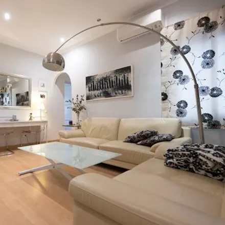 Rent this 5 bed apartment on Madrid in Calle de Lope de Vega, 35