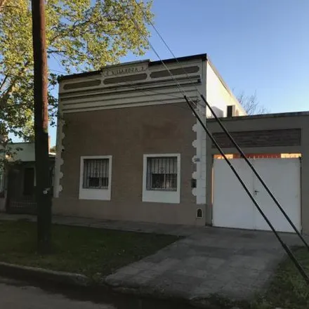 Buy this 3 bed house on Avenida Eva Perón 1736 in Partido de Lomas de Zamora, 1835 Temperley
