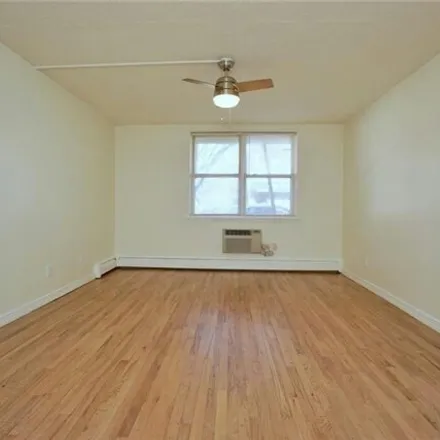 Image 3 - 34 Bay Ridge Avenue, New York, NY 11220, USA - Condo for sale