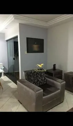 Buy this 3 bed house on Rua Amaury de Oliveira e Silva in Aeroporto, Londrina - PR
