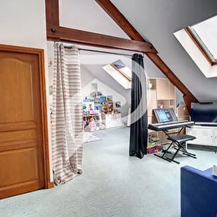 Rent this 3 bed apartment on 15bis Rue Hubert Raout in 59247 Féchain, France