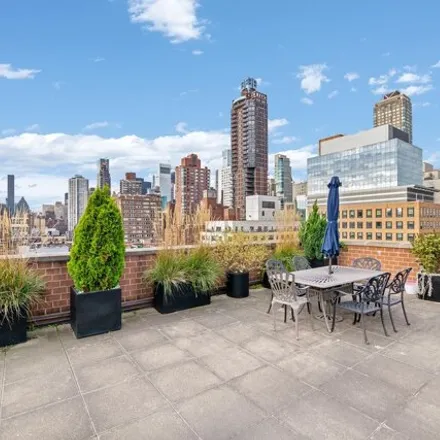 Image 9 - 333 East 66th Street, New York, NY 10065, USA - Apartment for sale