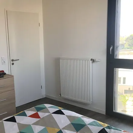 Rent this 1 bed apartment on Montreuil in Seine-Saint-Denis, France