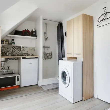 Rent this studio apartment on 8 Rue de Navarin in 75009 Paris, France