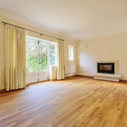 Rent this 6 bed apartment on Northward Ho in 31 Pine Grove, London