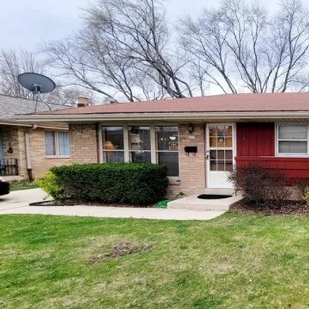 Buy this 3 bed house on 3223 South 95th Street in Milwaukee, WI 53227