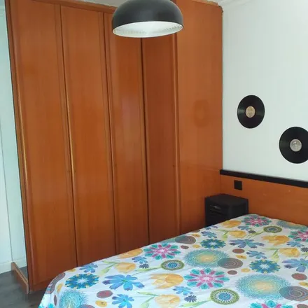 Image 2 - Carretera de Carmona, 41007 Seville, Spain - Apartment for rent