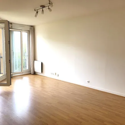 Rent this 2 bed apartment on Belvédère in Chemin de la Justice, 92290 Châtenay-Malabry