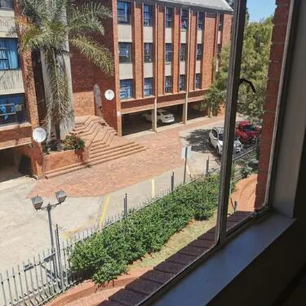 Image 3 - Campus Square, Kingsway Avenue, Rossmore, Johannesburg, 2001, South Africa - Apartment for rent