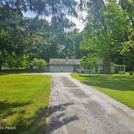 Image 1 - 24 Pheasant Hill Rd, Hawley, Pennsylvania, 18428 - House for sale
