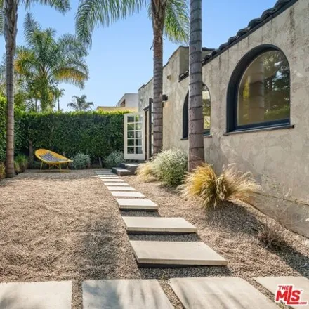Rent this 3 bed house on 8929 Rosewood Ave in West Hollywood, California