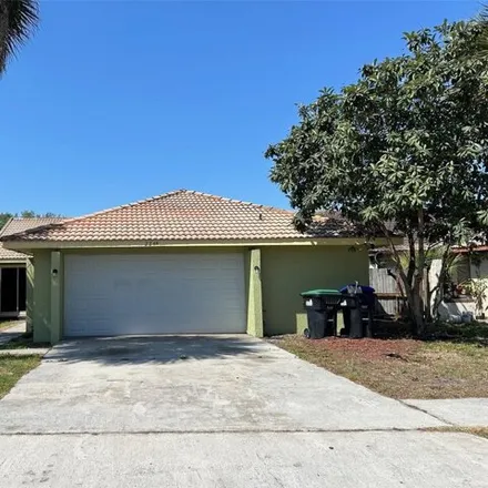 Buy this 3 bed house on 2266 Greenview Circle in Orange County, FL 32808