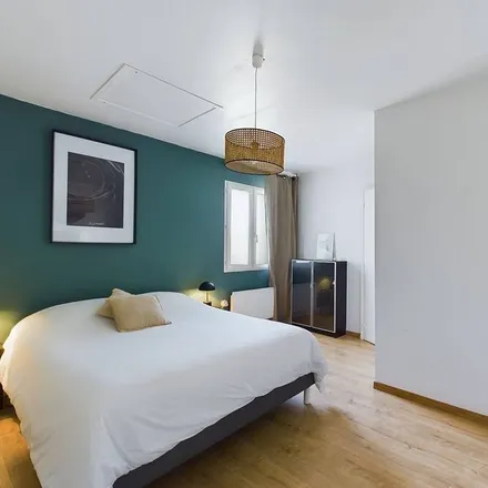 Rent this 1 bed house on 49160 Longué-Jumelles