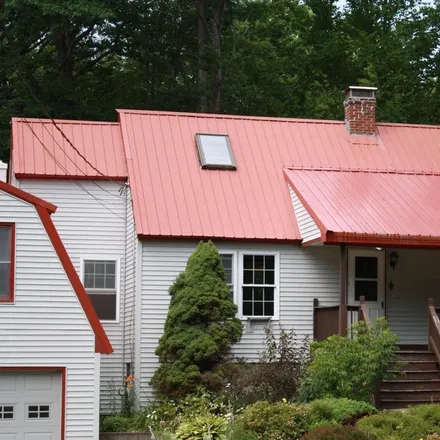 Buy this 4 bed loft on 25 Days Mill Road in Kennebunk, 04043