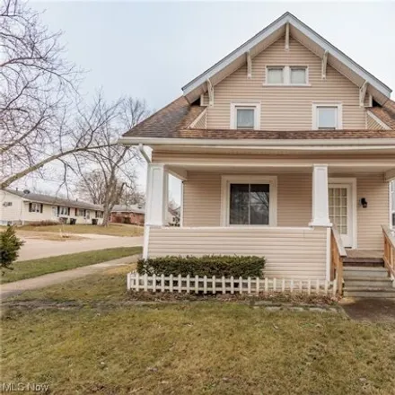 Buy this 3 bed house on 480 Montrose Avenue in Akron, OH 44310