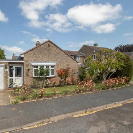 Buy this 3 bed house on 4 Colesfield in Longstanton, CB24 3BW