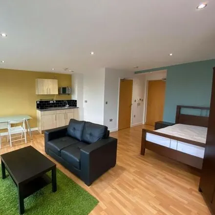 Image 1 - West One Cube, Broomhall Street, Devonshire, Sheffield, S3 7XG, United Kingdom - Apartment for rent