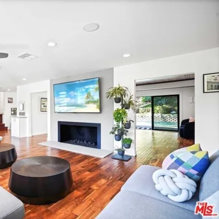 Image 5 - 11319 Canton Drive, Los Angeles, CA 91604, USA - House for sale