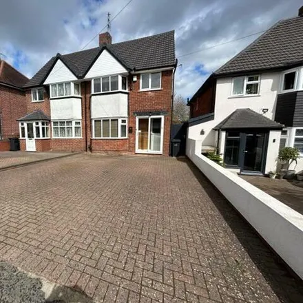 Rent this 3 bed duplex on Shenstone Valley Road in Lapal, B62 9TF