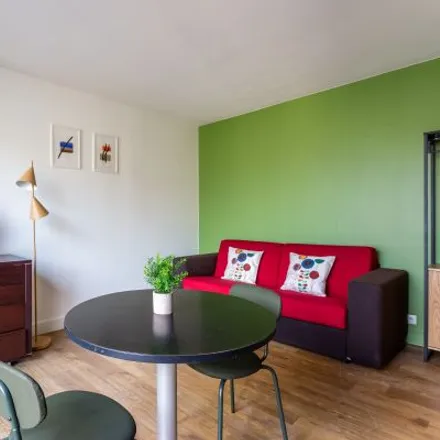 Rent this 3 bed apartment on 43 Rue Saint-Charles in 75015 Paris, France