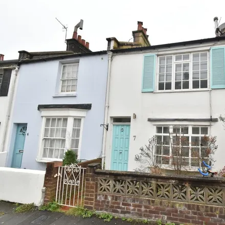Rent this 2 bed townhouse on Cheltenham Place in Brighton, BN1 4AB