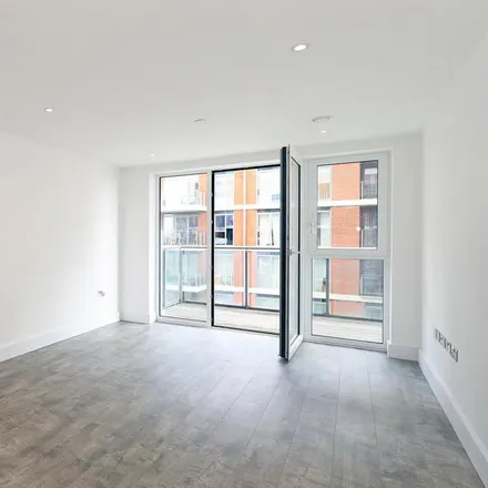 Image 2 - Hooper's Mews, London, W3 6AH, United Kingdom - Apartment for rent