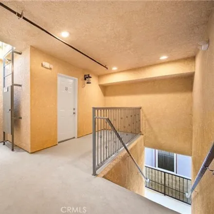 Image 5 - Metro 79, Huntington Drive, Los Angeles, CA 91030, USA - Apartment for rent