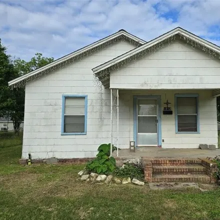 Buy this 2 bed house on 1960 Avenue M in Bay City, TX 77414