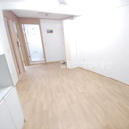 Rent this 2 bed apartment on 서울특별시 마포구 성산동 294-11
