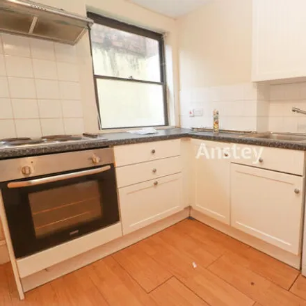 Image 1 - 64 Portswood Road, Bevois Valley, Southampton, SO17 2ES, United Kingdom - Apartment for rent