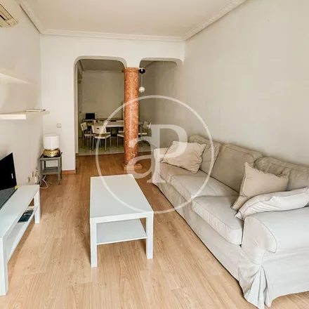 Rent this 2 bed apartment on Calle de Diego de León in 35, 28006 Madrid