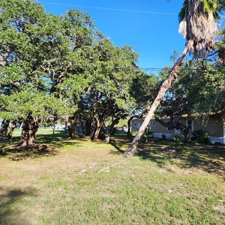Image 2 - 1078 North Ann Street, Rockport, TX 78382, USA - Apartment for sale