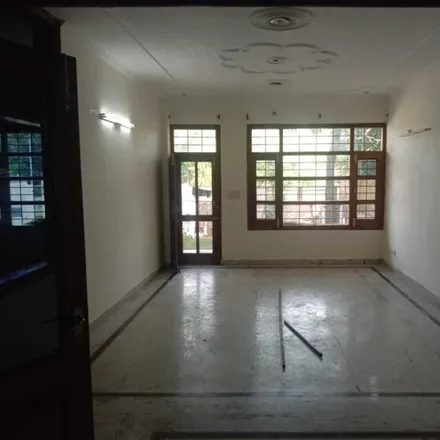 Rent this 5 bed house on unnamed road in Sector 21, Maheshpur - 134117