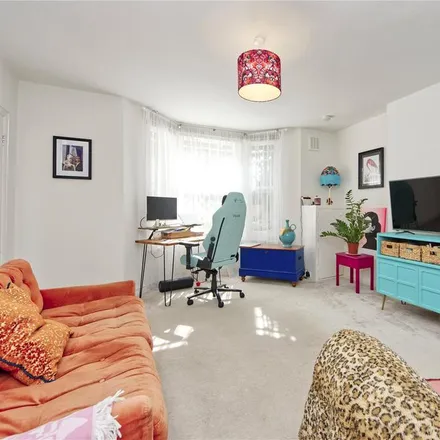 Rent this 1 bed apartment on 8 Fielding Road in London, W14 0LL