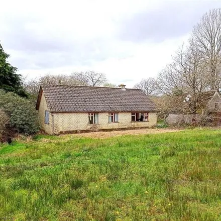 Buy this 3 bed house on unnamed road in Blaen-y-coed, SA33 6NZ