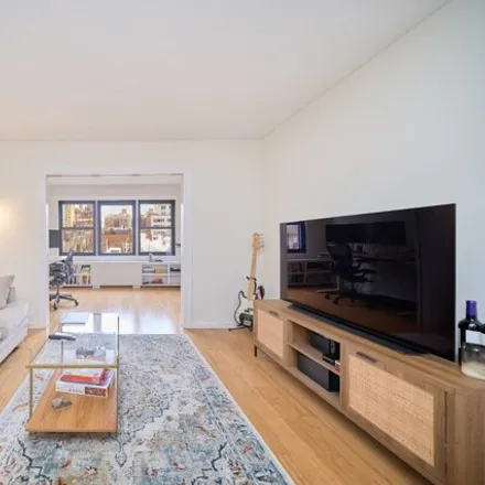 Buy this 1 bed condo on 520 East 81st Street in New York, NY 10028