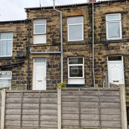 Rent this 2 bed townhouse on Wensleydale Parade in Birstall, WF17 8NR