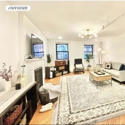 Image 2 - 139 Gates Avenue, New York, NY 11238, USA - Townhouse for rent