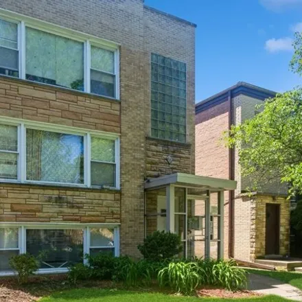 Buy this 8 bed house on 1620 Monroe Street in Evanston, IL 60202