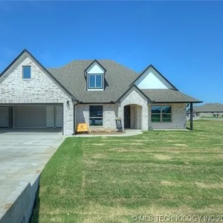 Buy this 6 bed house on unnamed road in Collinsville, OK